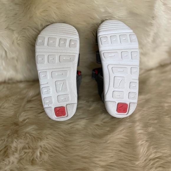NWT Toddler sz 7 See Kai Run Cyrus Flexirun Gray/Red Sandals - Picture 4 of 5
